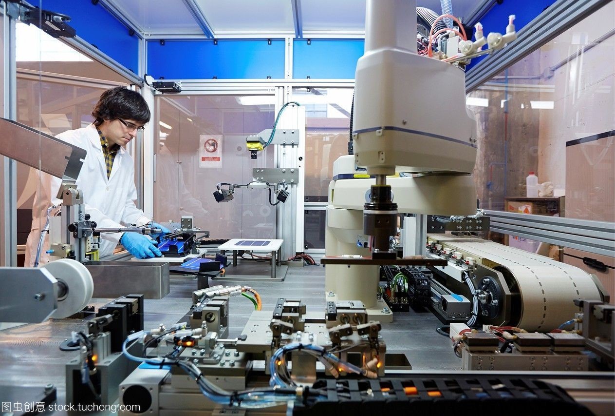 設(shè)備制造光伏電池弦。用于連接和焊接太陽能電池。使字符串。機(jī)械制造。能源和環(huán)境部門。tecnalia研究和創(chuàng)新。donostia。圣塞巴斯蒂安。gipuzkoa。巴斯克的國家。西班牙。歐洲。