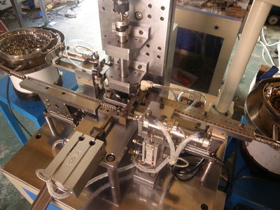 【廠家批發(fā)供應(yīng)自動(dòng)擰螺絲,鎖螺絲機(jī)】?jī)r(jià)格,廠家,圖片,其他電子產(chǎn)品制造設(shè)備,樂(lè)清市石帆兢工機(jī)械加工廠-